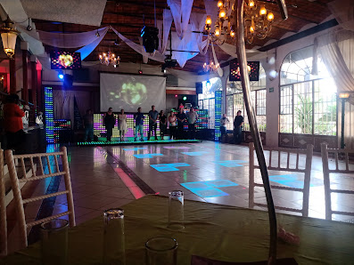 Salon De Eventos Cuatro Cisnes